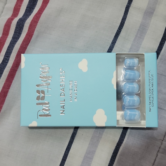 Red Aspen Nail Dashes - Picture 1 of 3